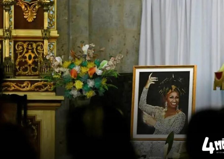 Homenagem discreta a Celia Cruz em Havana marca 100º aniversário