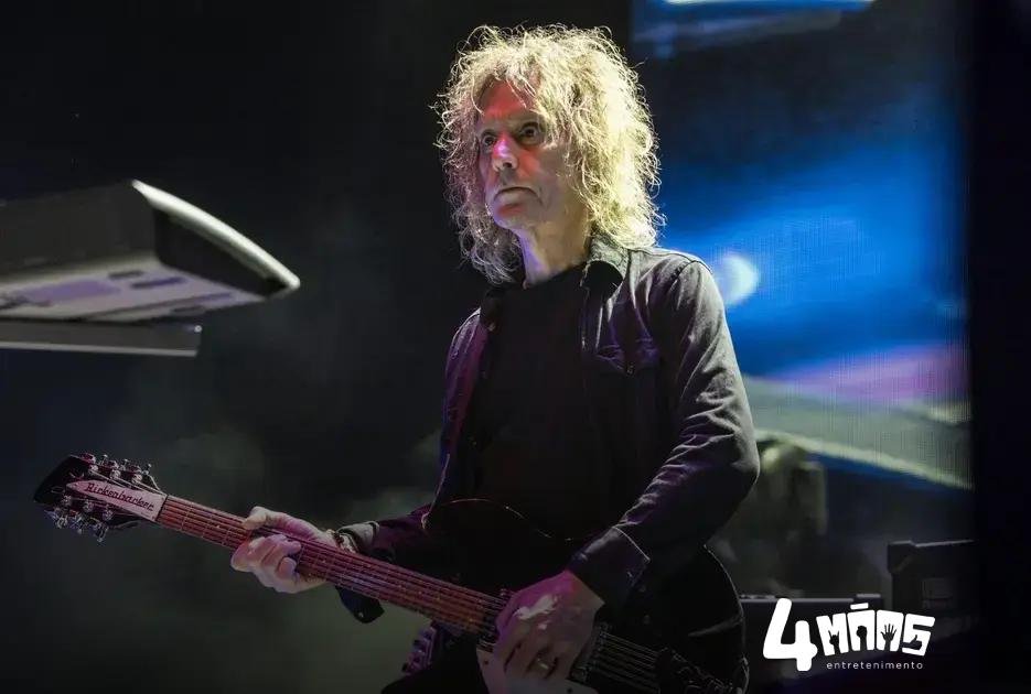 Morre Perry Bamonte, guitarrista do The Cure, aos 65 anos; banda confirma