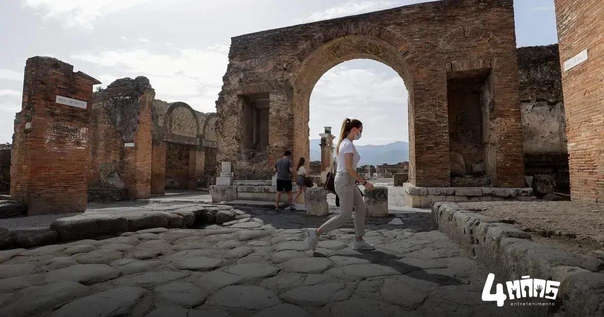 Novas descobertas em Pompeia: 79 grafites revelados por tecnologia RTI