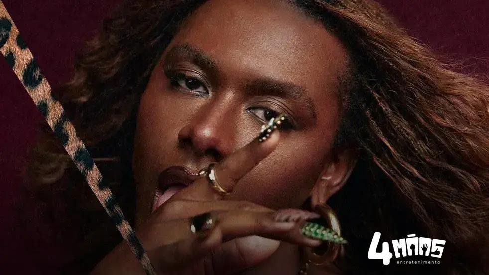Liniker anuncia lançamento de 'Charme' após estreia no Tiny Desk Brasil