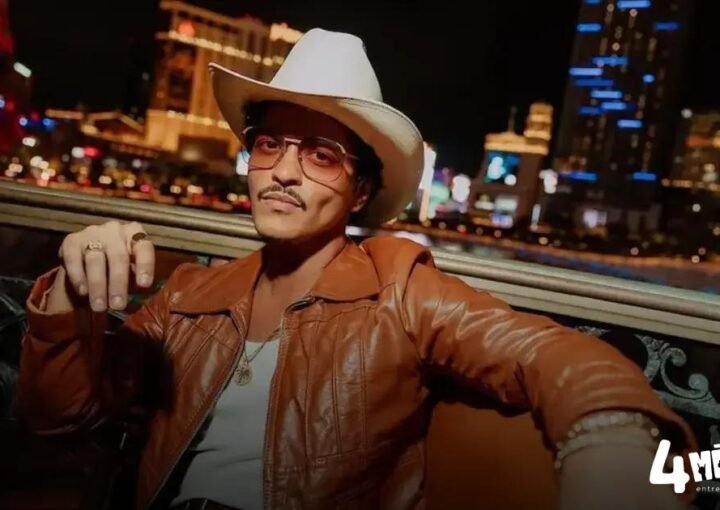 Bruno Mars lidera a Billboard 200 com The Romantic e domina paradas