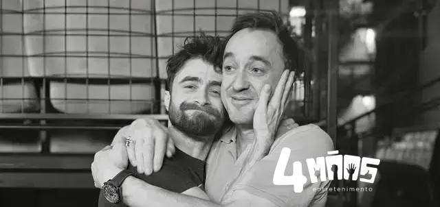 Daniel Radcliffe e Tom Felton se reencontram nos bastidores da Broadway