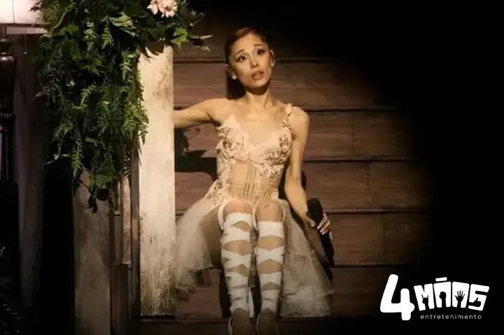 Ariana Grande revela a inédita 'Kiss Me', primeira faixa do álbum Petal